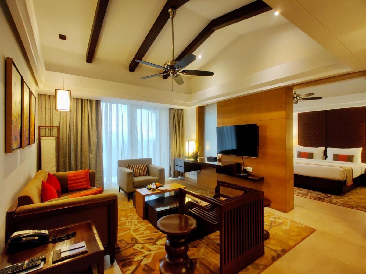 Fariyas Resort Lonavala Εξωτερικό φωτογραφία