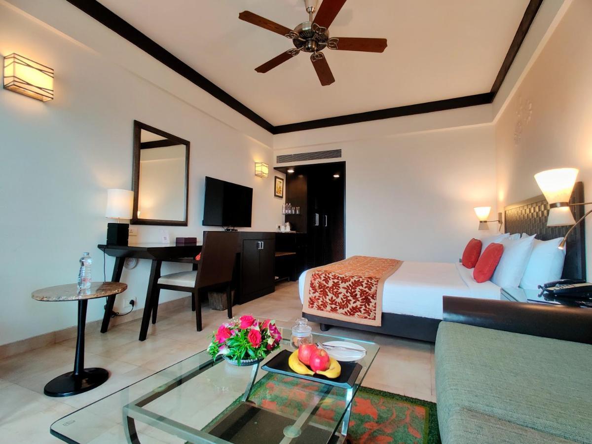Fariyas Resort Lonavala Εξωτερικό φωτογραφία